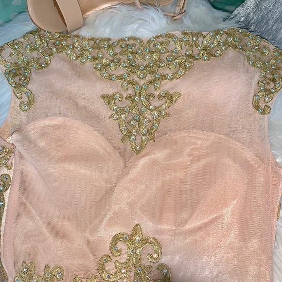 GORGEOUS DRESS !!!!!! - Picture 5 of 8